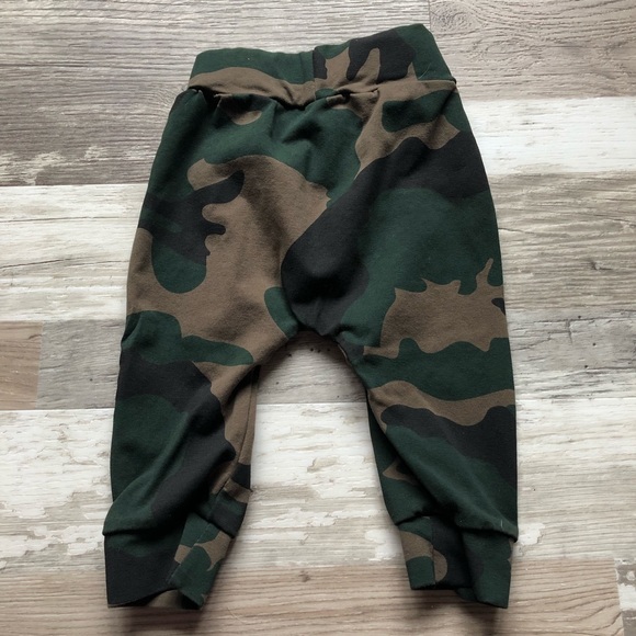 NWOT “Straight Outta Timeout” 2 Piece Infant Set - Picture 6 of 9